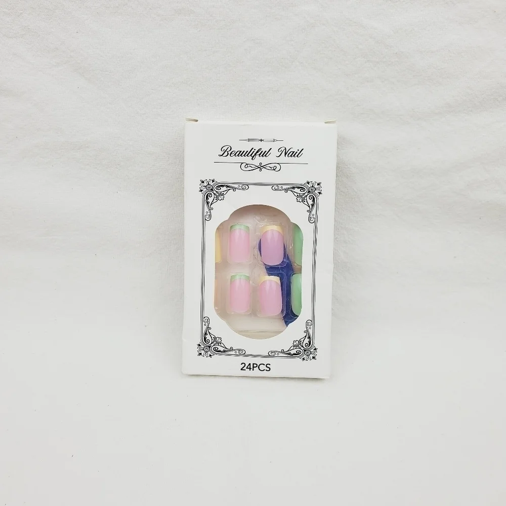 24 Pieces Fake Press On Nails
